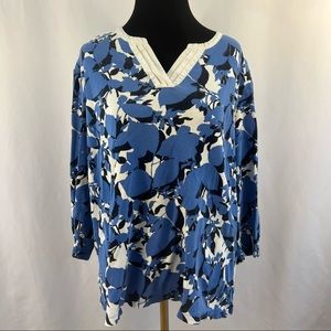 Rafaella Top Women's XL V Neck Floral Shirt 3/4 Sleeve Tee Blue